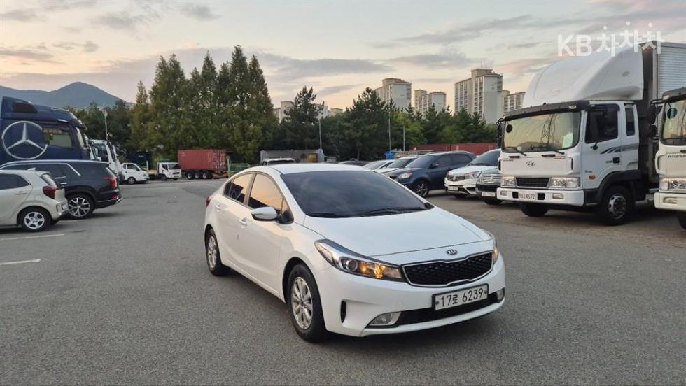 Kia K3 — miniaturë 3