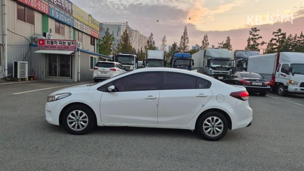 Kia K3 — miniaturë 7
