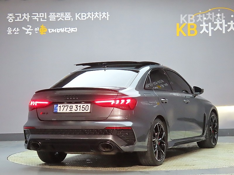 Audi RS3 BASE MODEL — фото 2