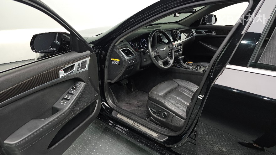 Hyundai Genesis — miniaturë 10