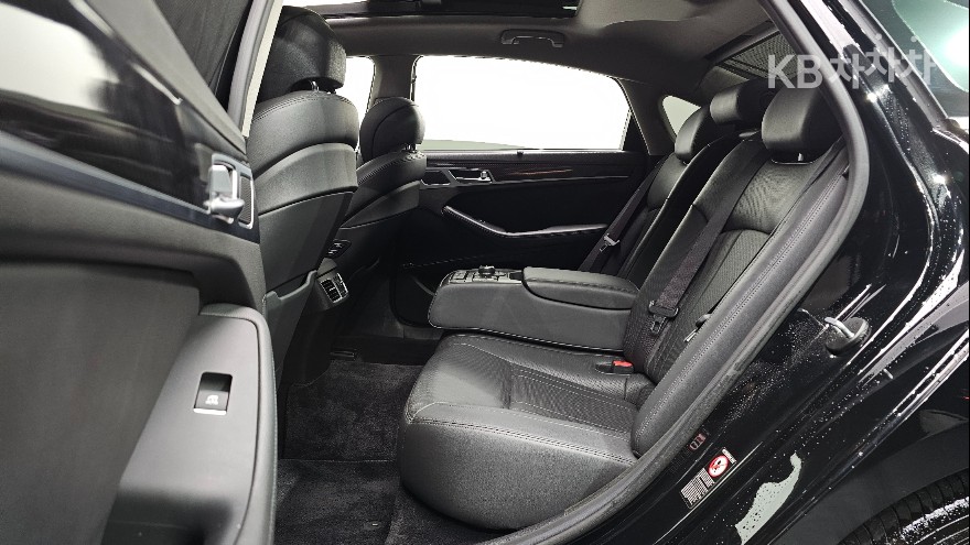 Hyundai Genesis — miniaturë 12