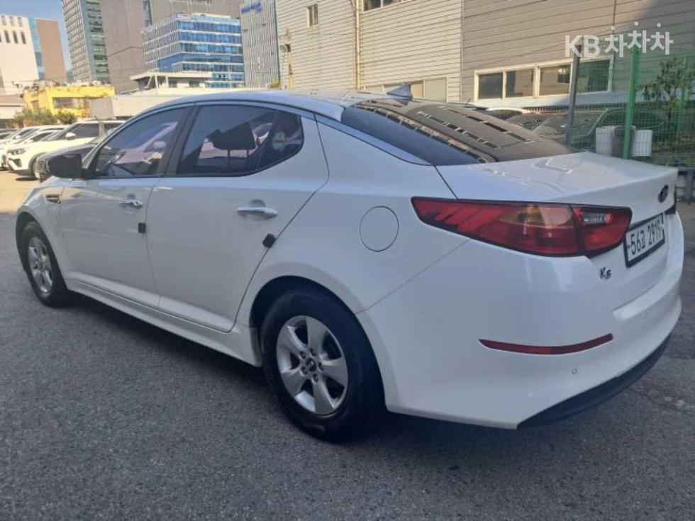 Kia K5 — miniaturë 5