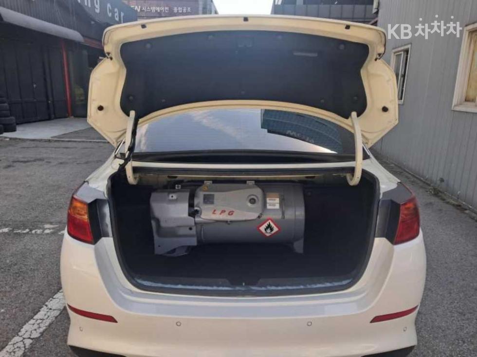 Kia K5 — miniaturë 19