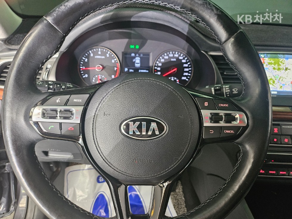 Kia K7 — miniaturë 8