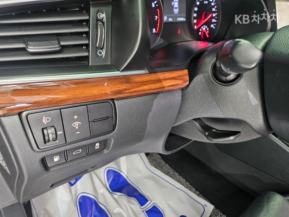Kia K7 — miniaturë 17