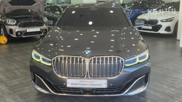 BMW 7er 740Li xDrive Design Pure Excellence — foto 1