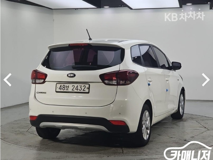 Kia Carens — miniaturë 4