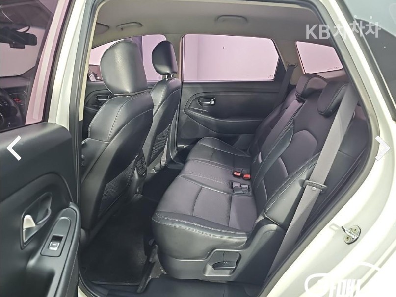 Kia Carens — miniaturë 12