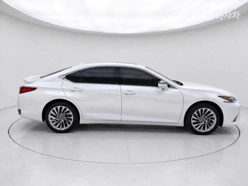 Lexus ES Executive — фото 3