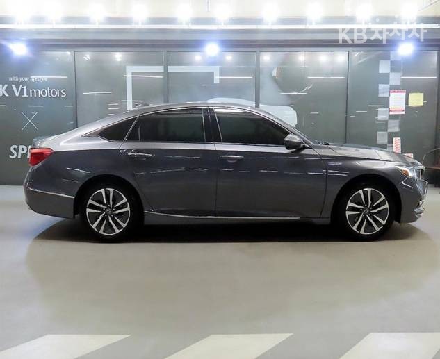 Honda Accord Touring — фото 3