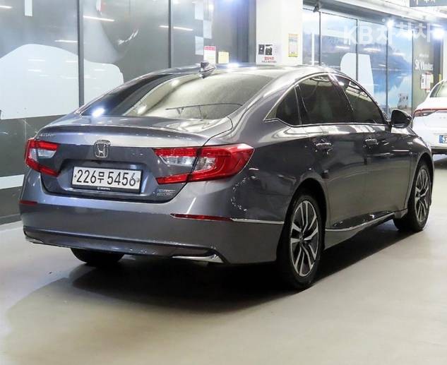 Honda Accord Touring — фото 4