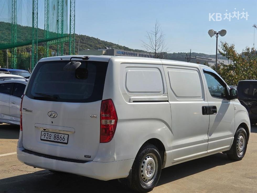 Hyundai Starex — miniaturë 4