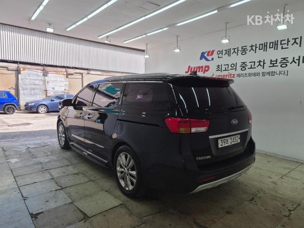 Kia Carnival — miniaturë 3