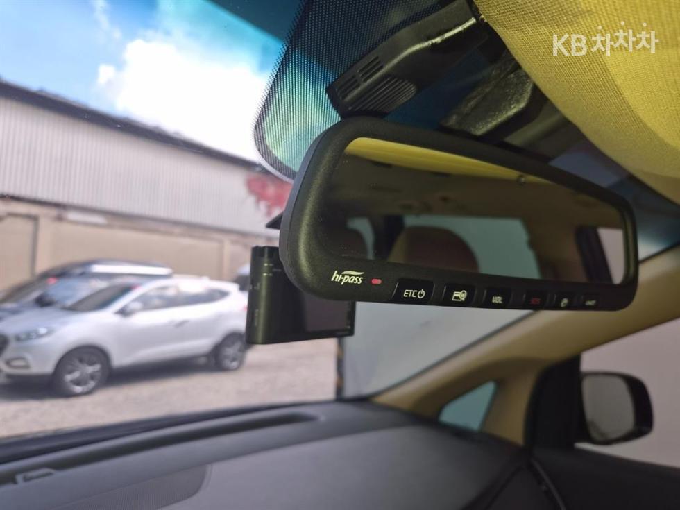 Kia Carnival — miniaturë 12