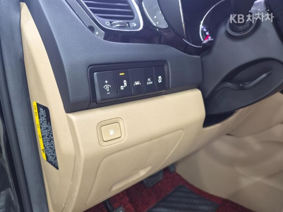 Kia Carnival — miniaturë 13