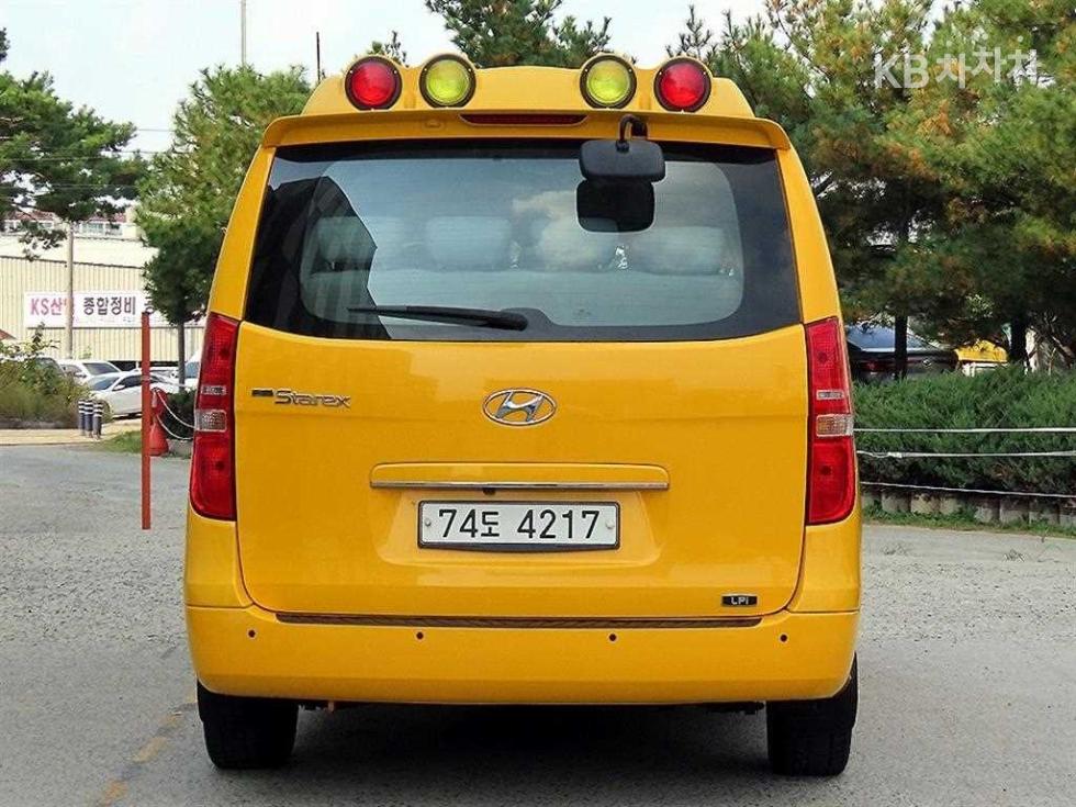 Hyundai Starex — miniaturë 4