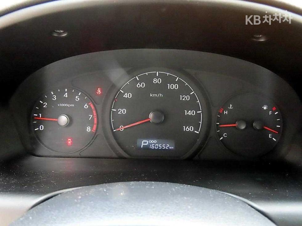 Hyundai Starex — miniaturë 10