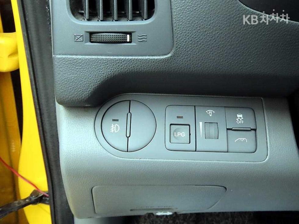 Hyundai Starex — miniaturë 13
