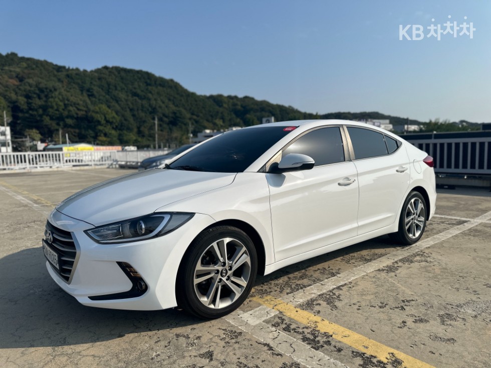Hyundai Elantra — miniaturë 2