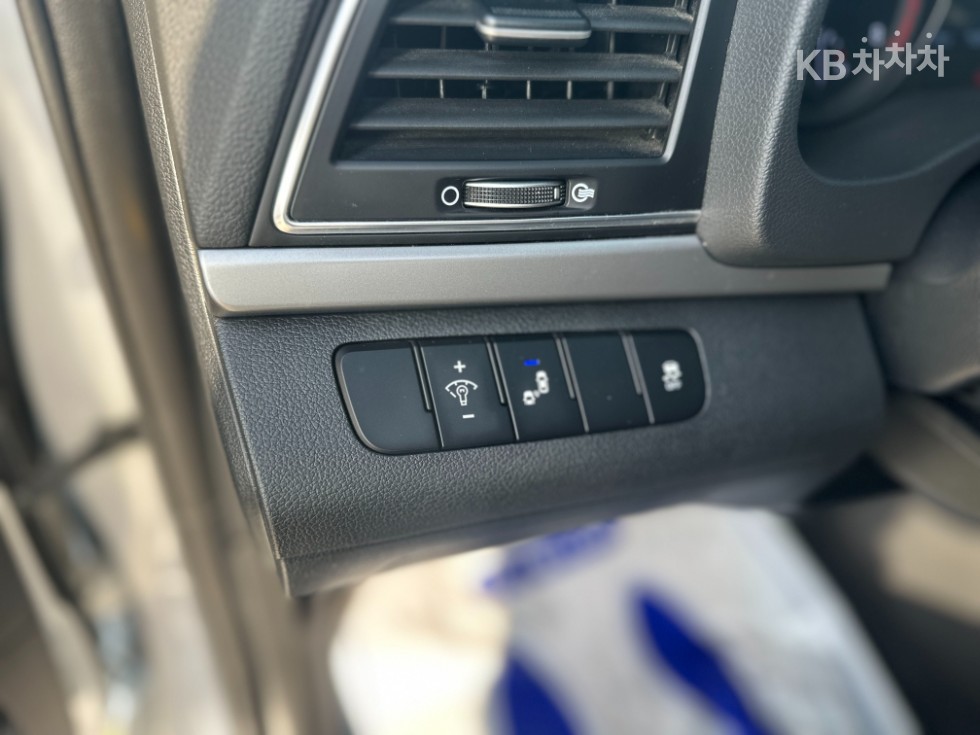 Hyundai Elantra — miniaturë 8