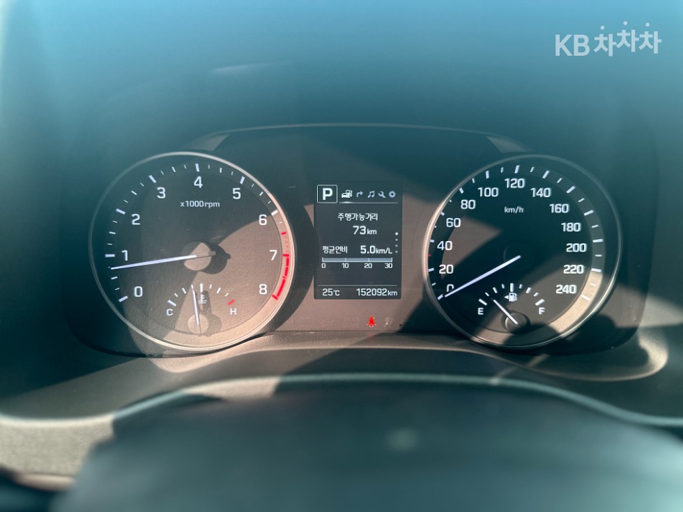 Hyundai Elantra — miniaturë 11