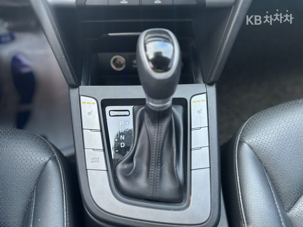 Hyundai Elantra — miniaturë 15