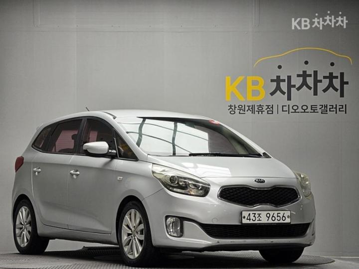 Kia Carens — miniaturë 3