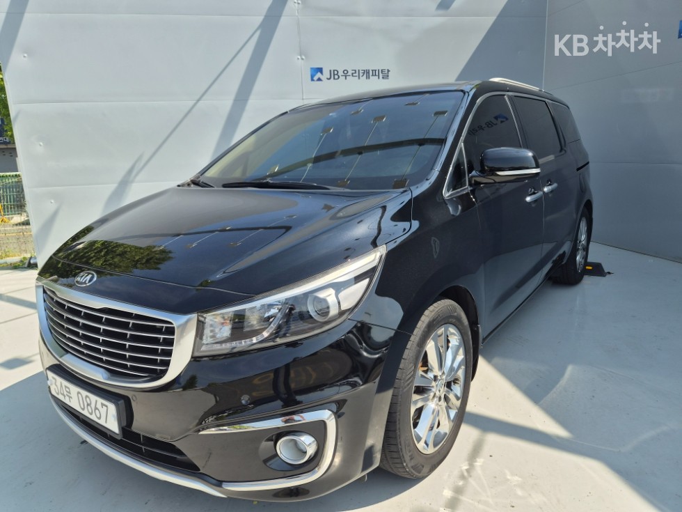 Kia Carnival — miniaturë 3