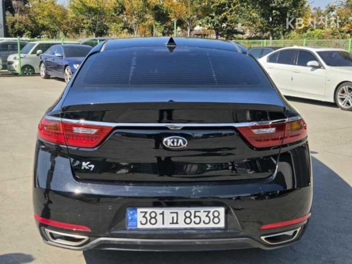 Kia K7 — miniaturë 4