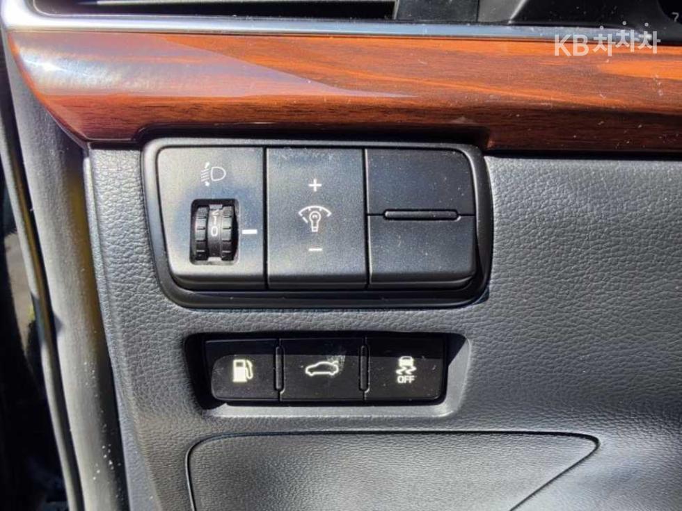Kia K7 — miniaturë 12