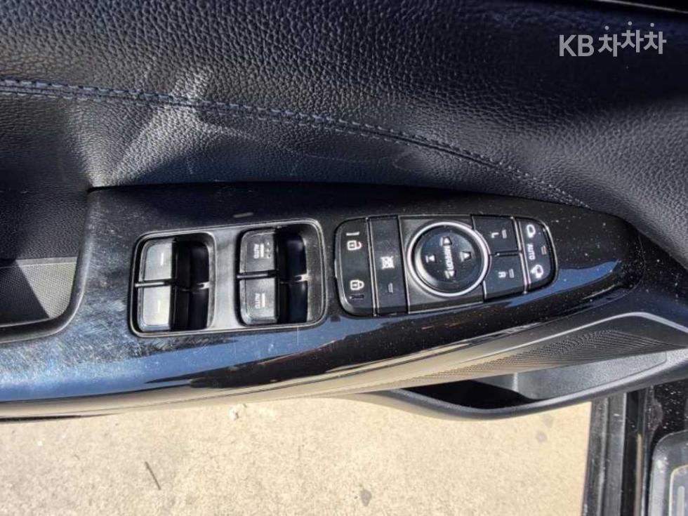 Kia K7 — miniaturë 13
