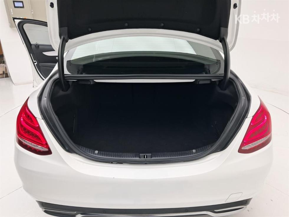 Mercedes-Benz C-klasse — miniaturë 16