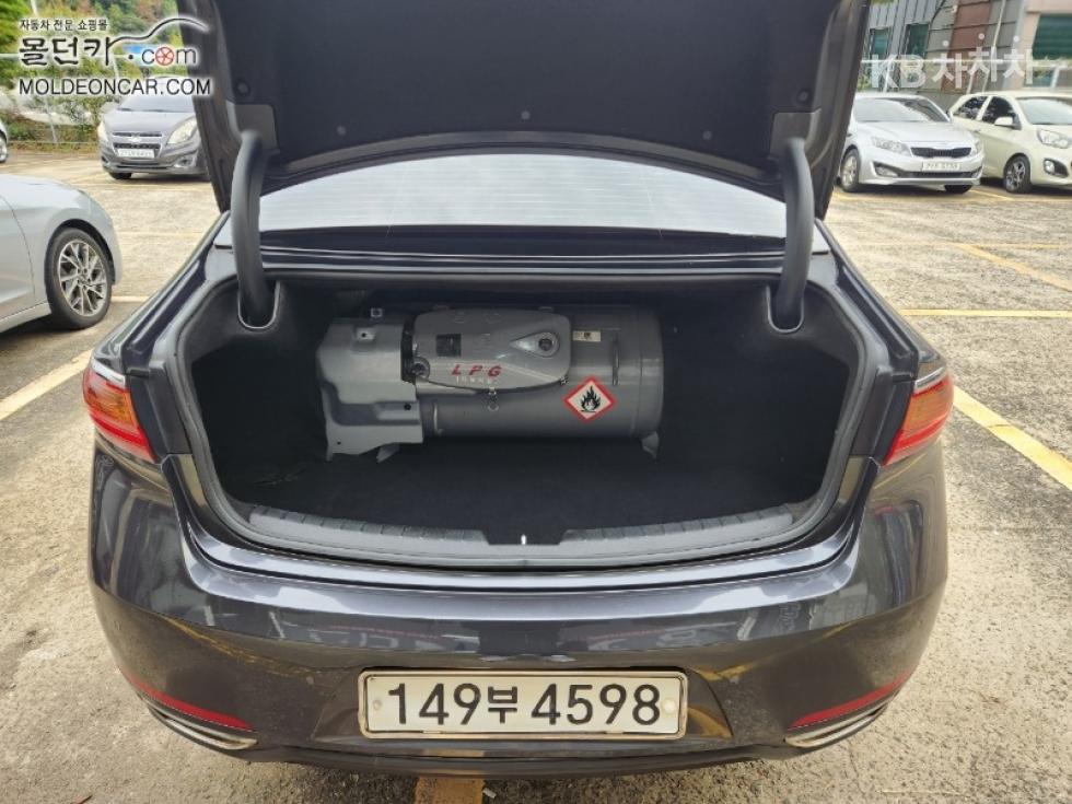 Kia K7 — miniaturë 9