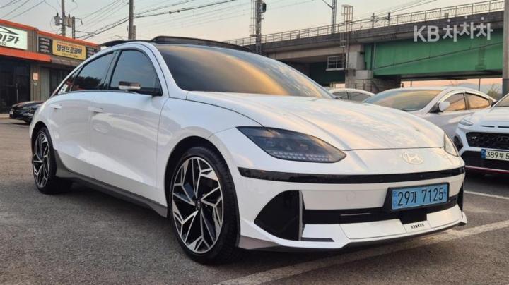 Hyundai IONIQ 6 롱레인지 AWD 프레스티지 — foto 1