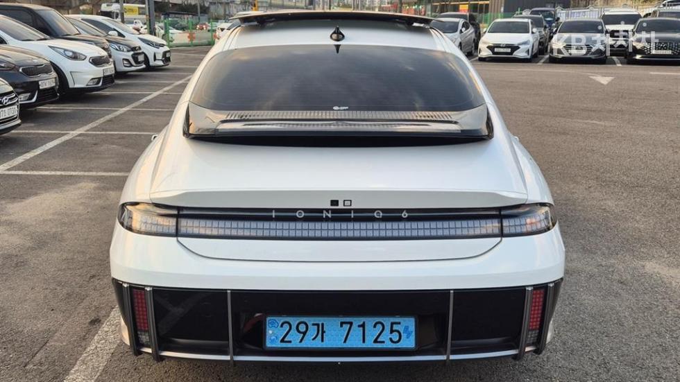 Hyundai IONIQ 6 — miniaturë 4