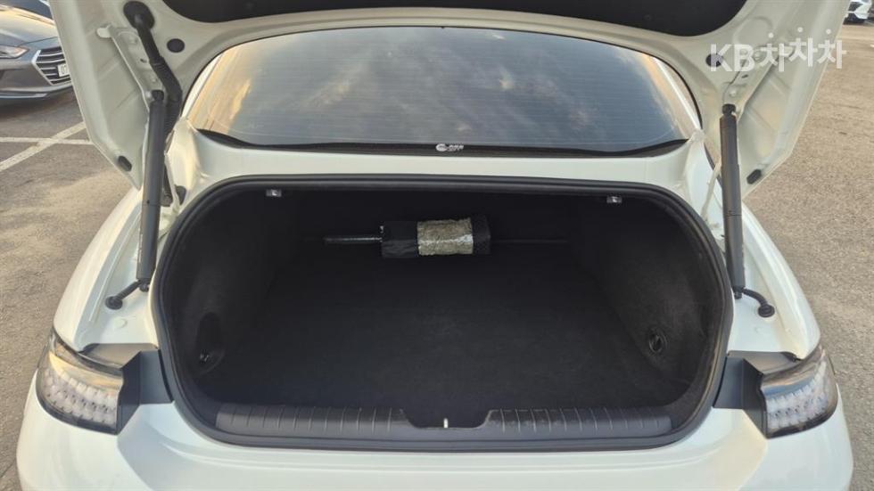 Hyundai IONIQ 6 — miniaturë 5