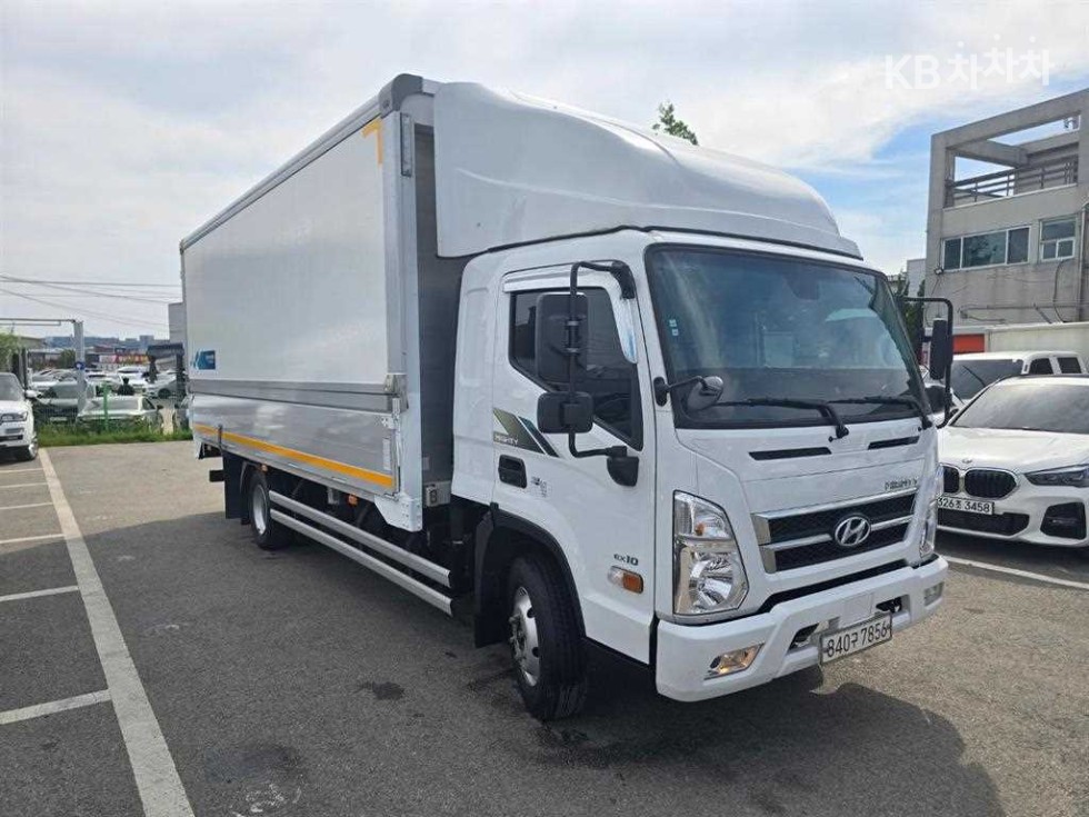 Hyundai Mighty PRESTIGE — фото 3