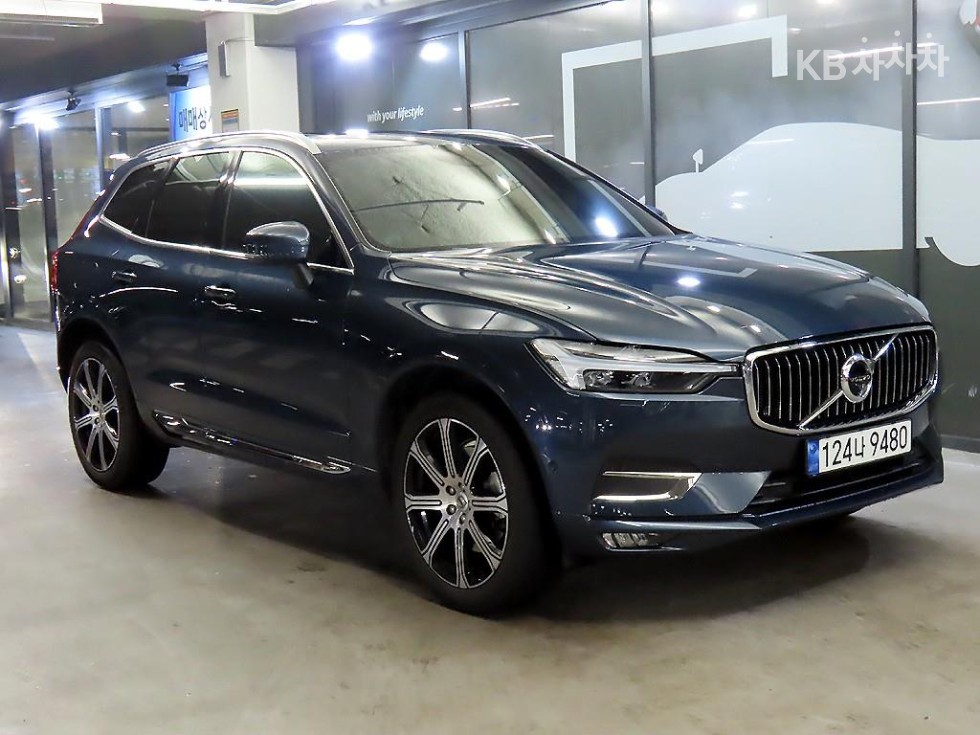 Volvo XC60 Inscription — фото 1