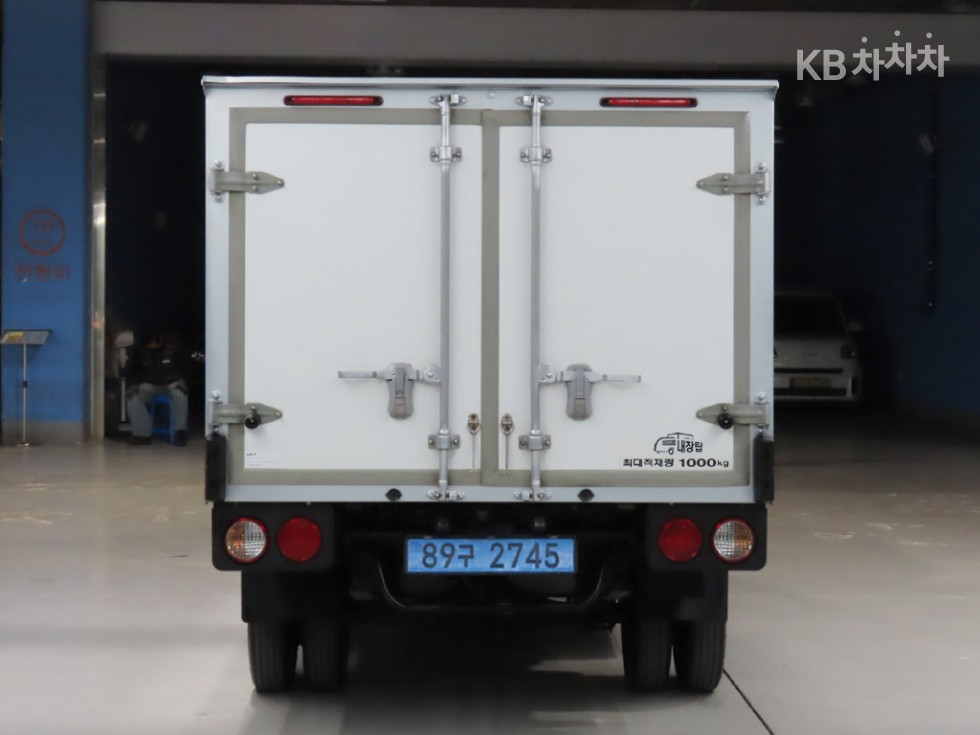 Kia BASE MODEL — фото 3