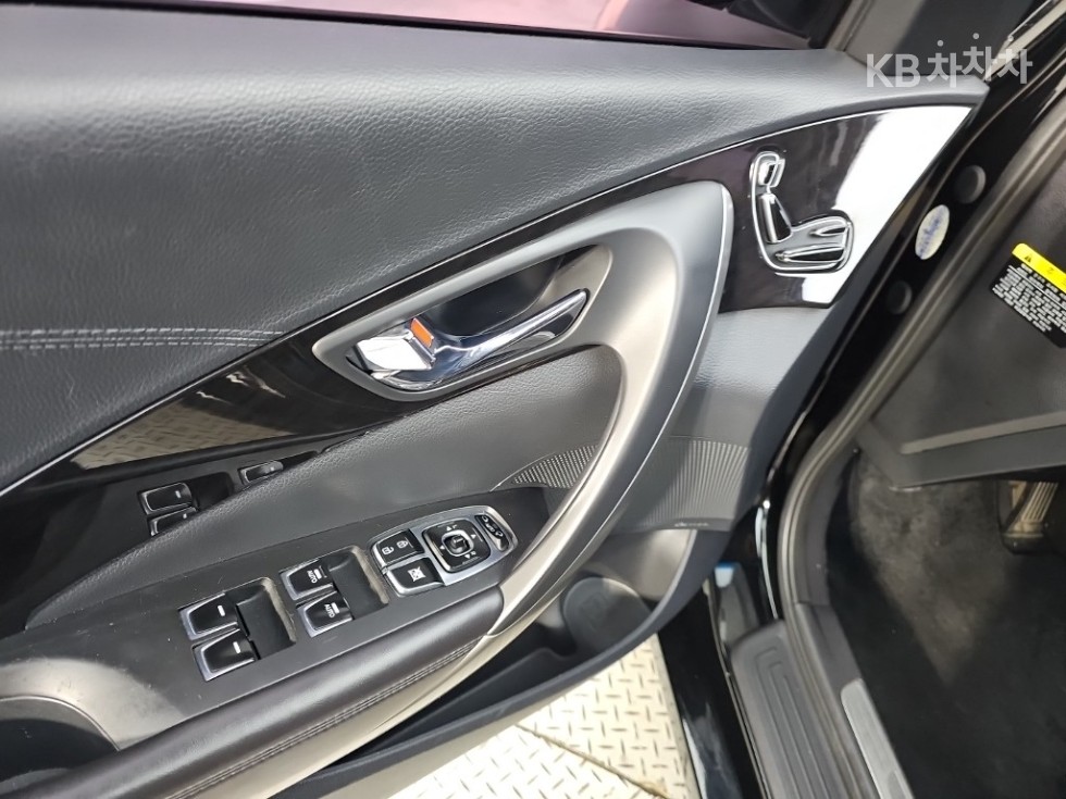 Hyundai Grandeur — miniaturë 13