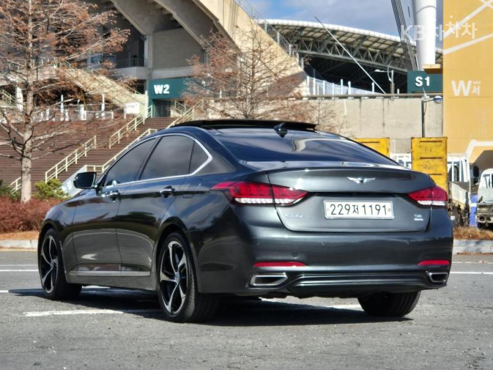 Genesis G80 — miniaturë 3