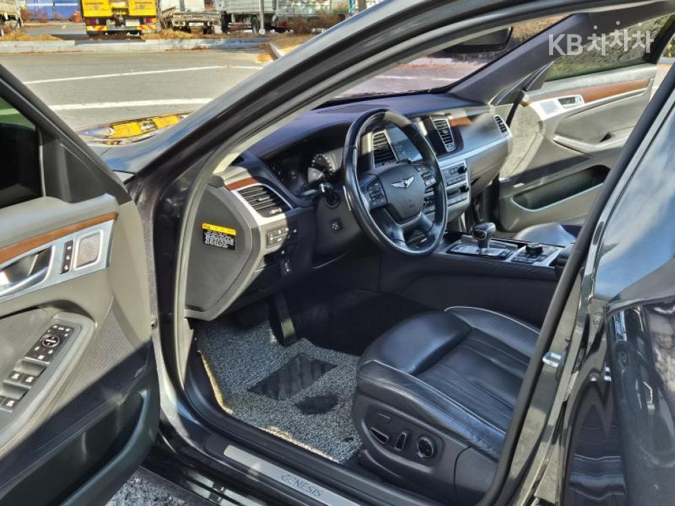 Genesis G80 — miniaturë 11