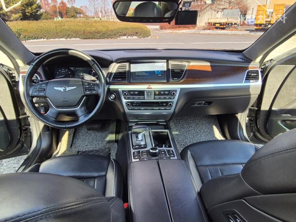Genesis G80 — miniaturë 12