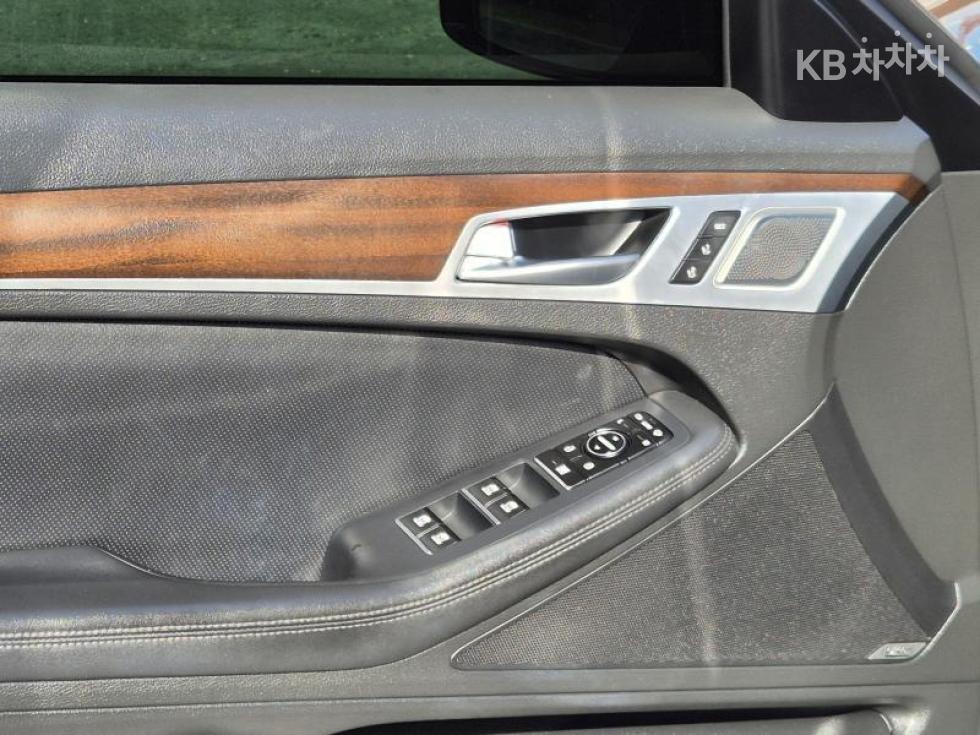 Genesis G80 — miniaturë 15