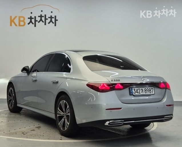 Mercedes-Benz E-Class Avantgrade — фото 2