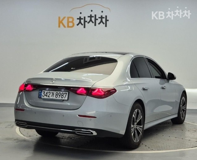 Mercedes-Benz E-Class Avantgrade — фото 3