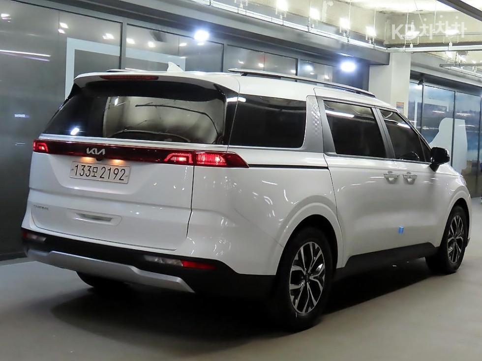 Kia Carnival PRESTIGE — фото 4