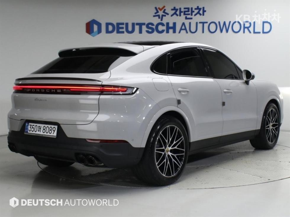 Porsche Cayenne BASE MODEL — фото 2