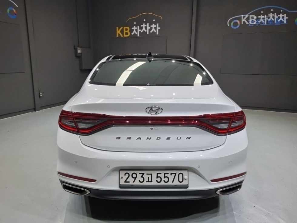 Hyundai Grandeur BASE MODEL — фото 3