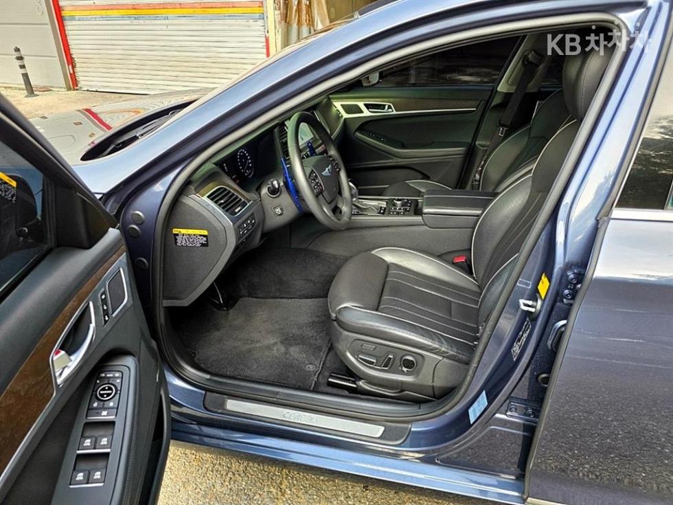 Hyundai Genesis — miniaturë 13